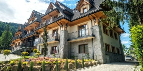 budynek główny, teren hotelu