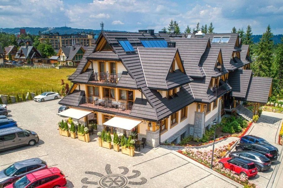 obiekt, budynek główny, teren hotelu