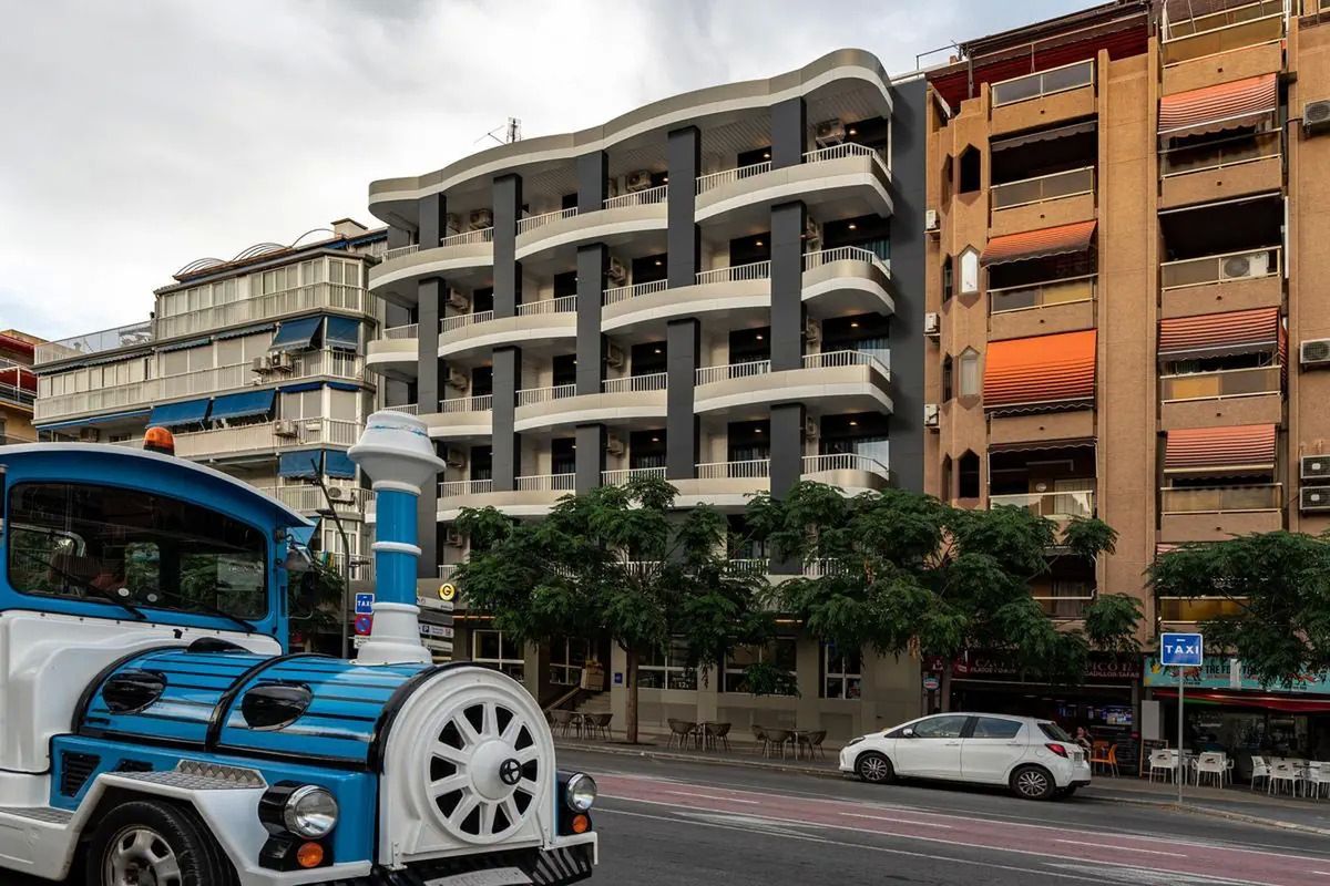 budynek główny, obiekt