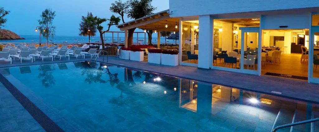 budynek główny, basen