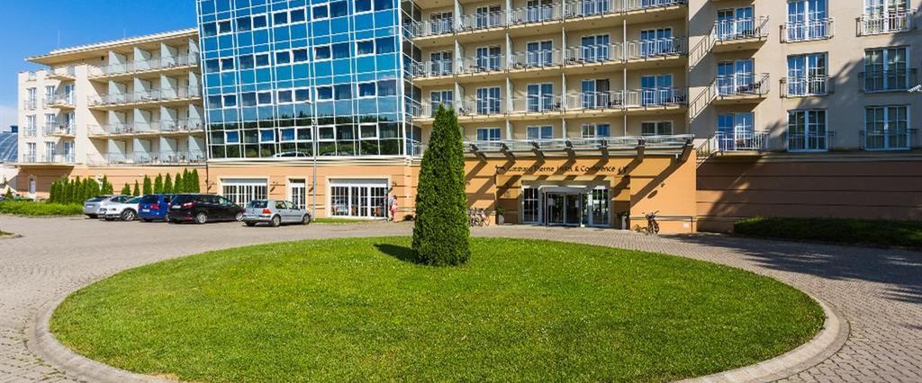 obiekt, budynek główny, teren hotelu