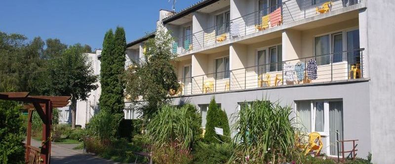 budynek główny, teren hotelu