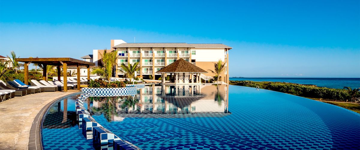 obiekt, teren hotelu, basen