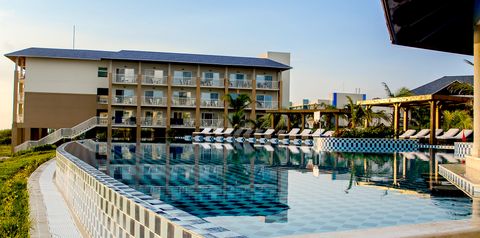 obiekt, teren hotelu, basen