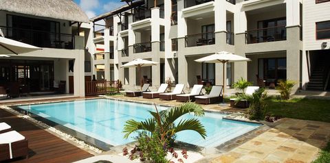 teren hotelu, obiekt, basen