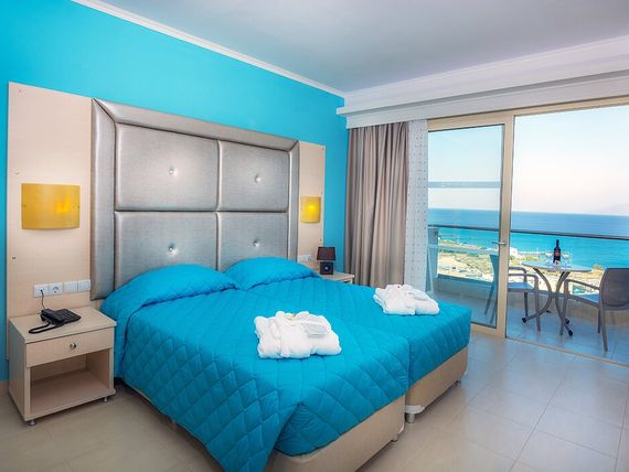 Grand Blue Beach - zdjęcie 5