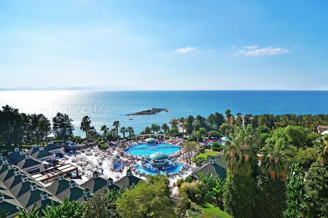 obiekt, teren hotelu