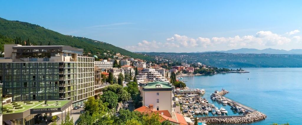 obiekt, teren hotelu