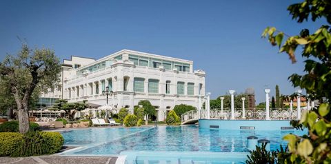 budynek główny, basen