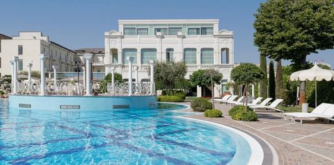 budynek główny, basen