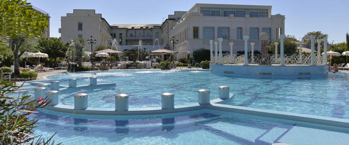 budynek główny, basen