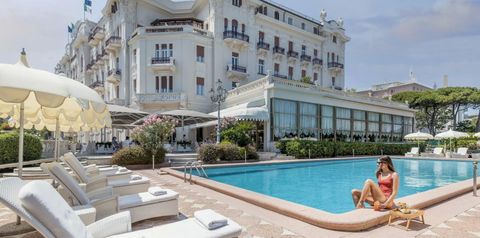 budynek główny, basen