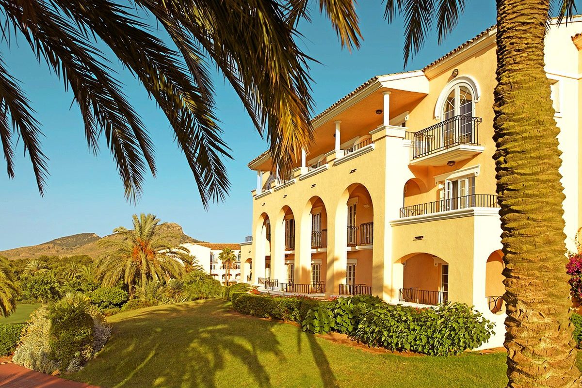 teren hotelu, budynek główny, obiekt