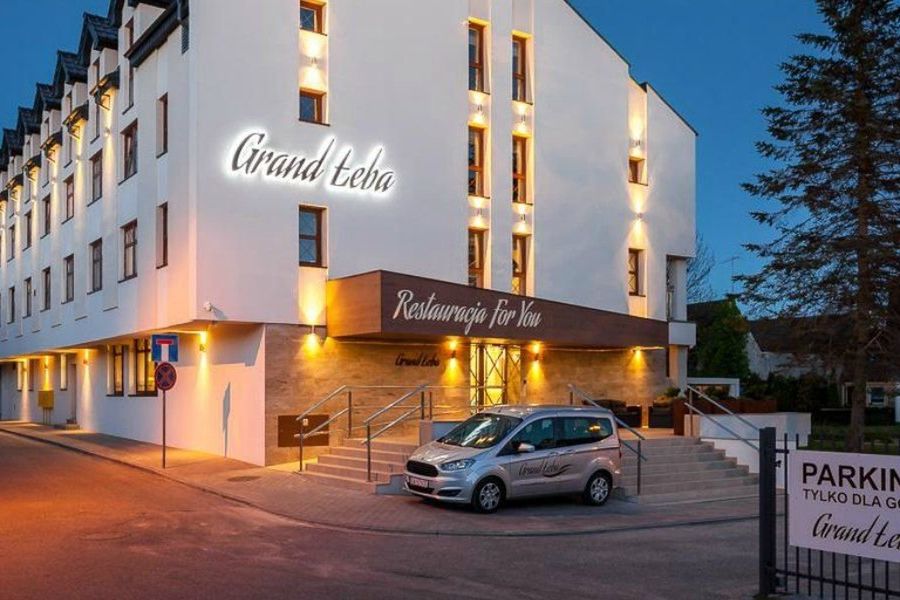 obiekt, budynek główny, teren hotelu