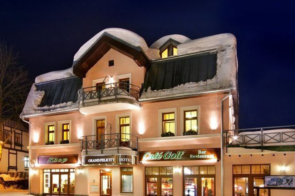 obiekt, budynek główny