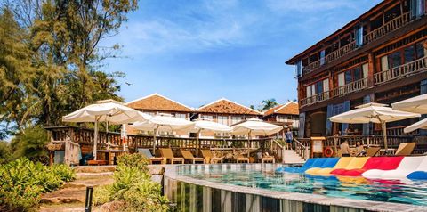 obiekt, teren hotelu, basen