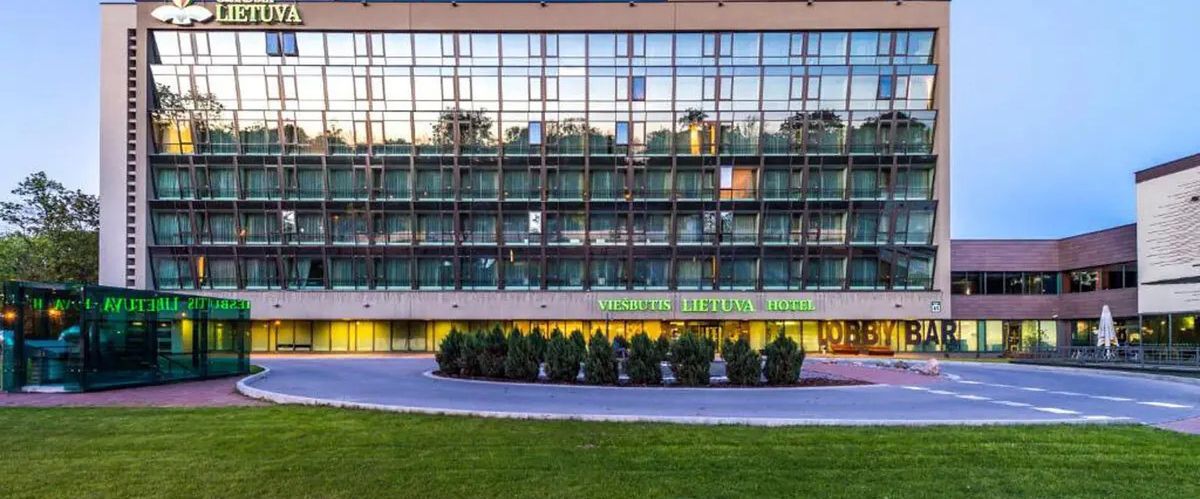 budynek główny, obiekt