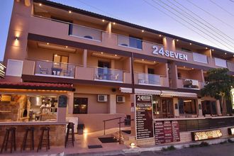 24 Seven Boutique