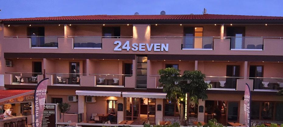 24 Seven Boutique
