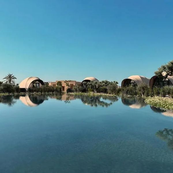 91 Athens Riviera, The Resort