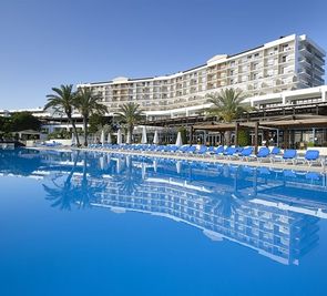 Amilia Mare Beach Resort
