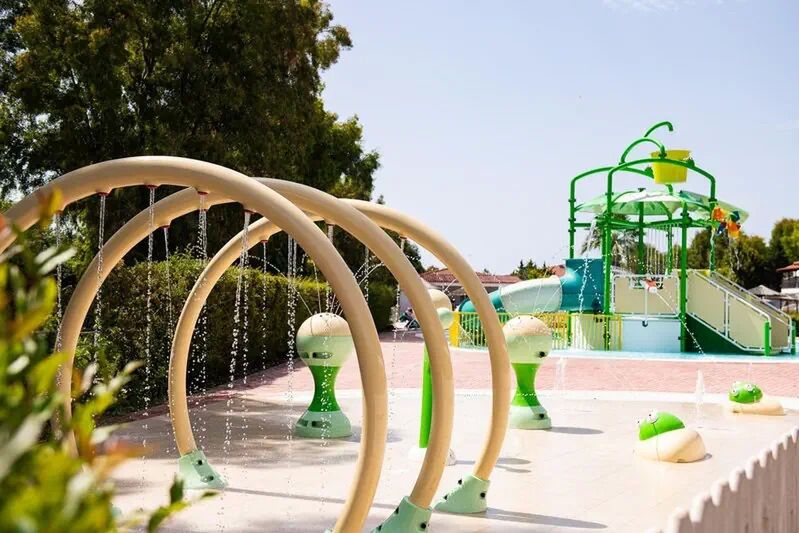 Alexandros Palace - zjeżdżalnia