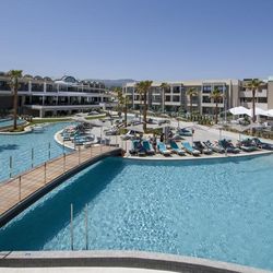 Amira Luxury Resort