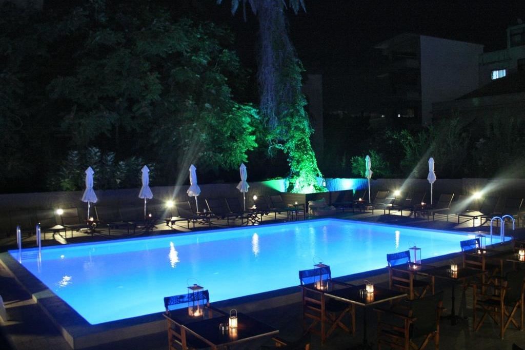 Amphitryon Boutique - teren hotelu