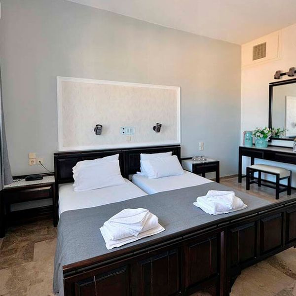 Anna Aparthotel