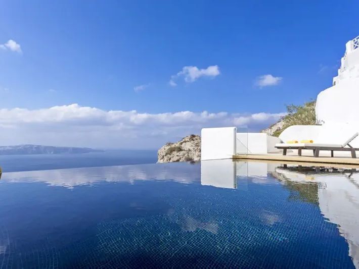 Apeiron Blue Santorini