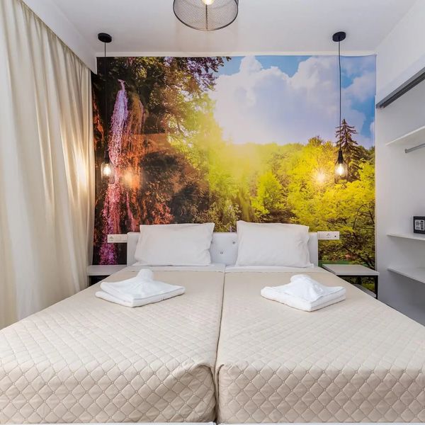 Aqua Luxury Suites