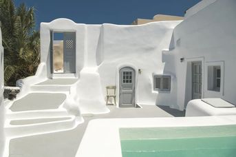 Aqua Serenity Luxury Suites