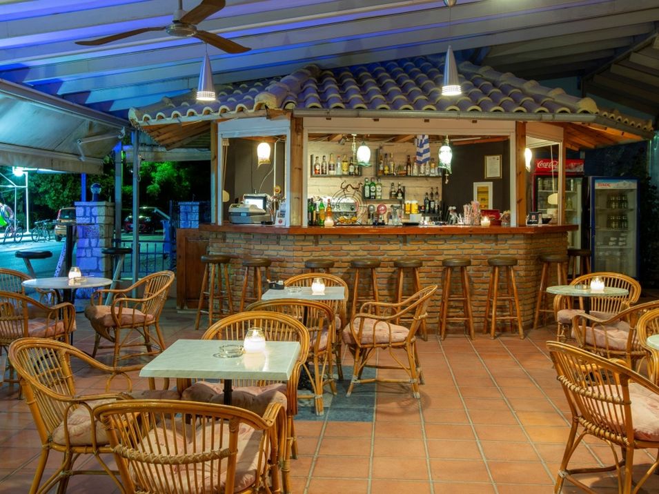 obiekt, drink bar