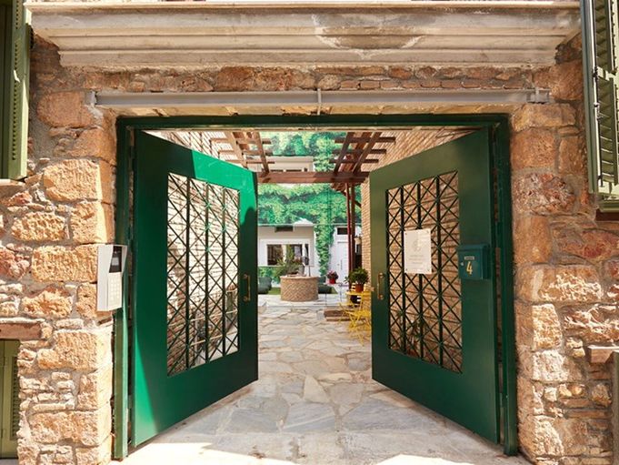 Athenian Residences Pool &amp; Luxury Suites