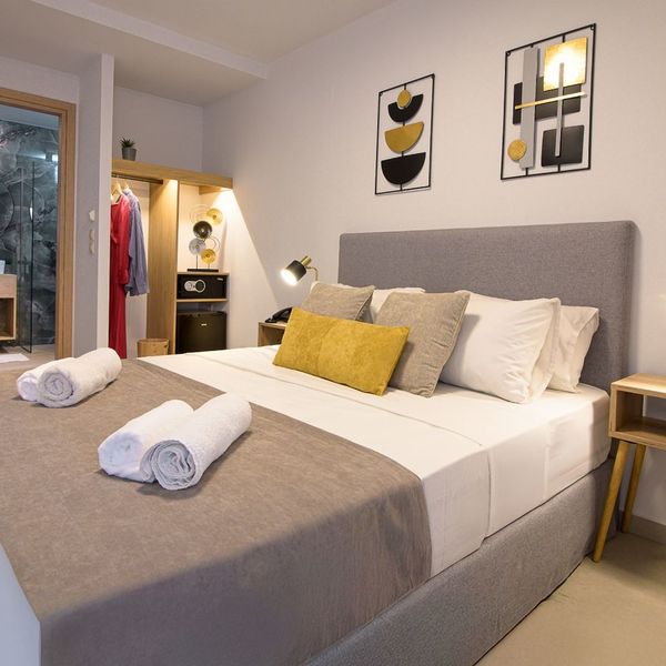Athina Inn