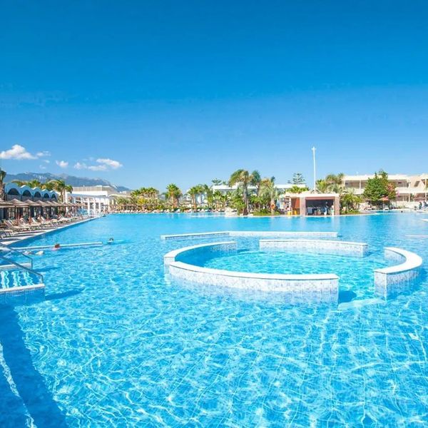 Blue Lagoon Resort - zdjęcie 2