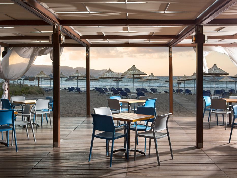 beach bar