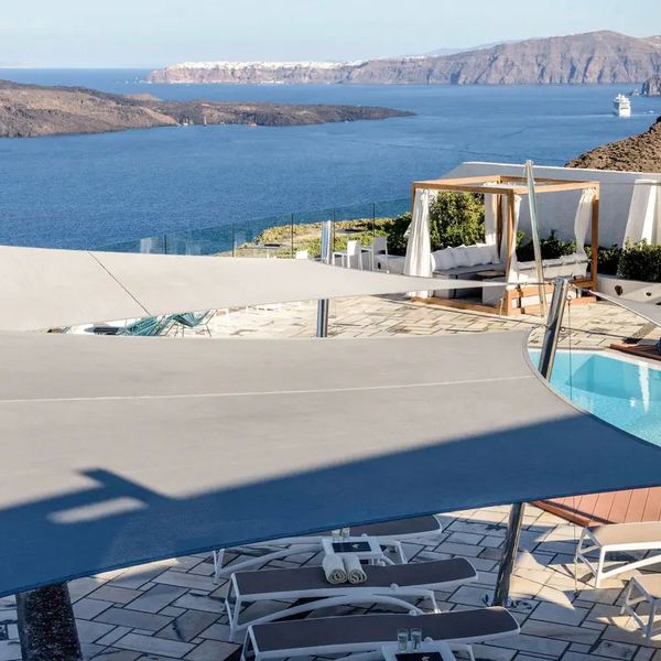 Caldera's Dolphin (Santorini)