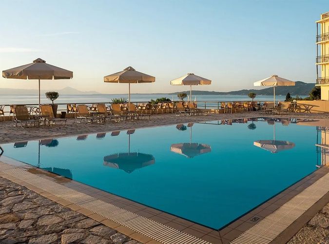 Canvas by Mitsis Belvedere (Agios Ioannis)