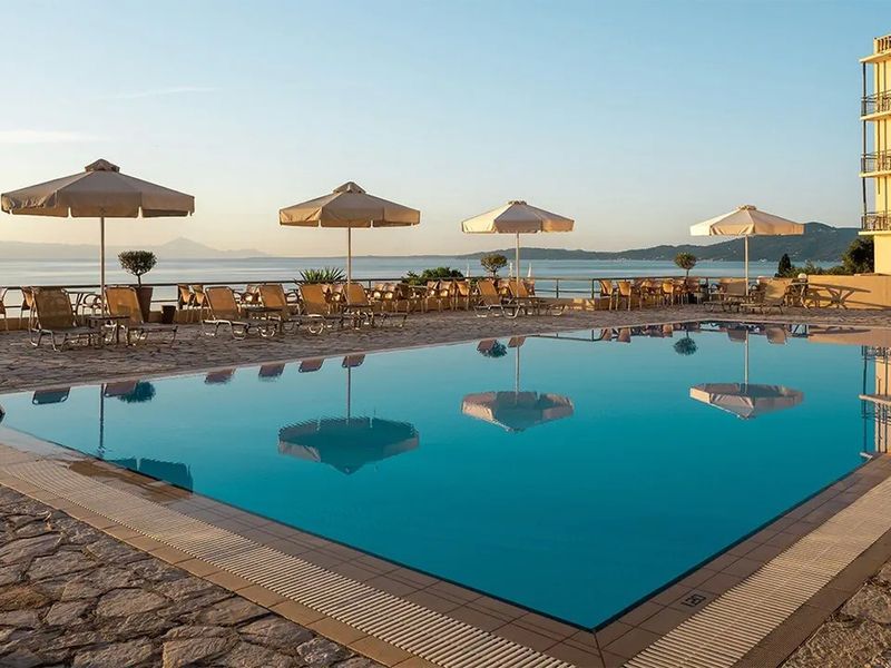 Canvas by Mitsis Belvedere (Agios Ioannis)