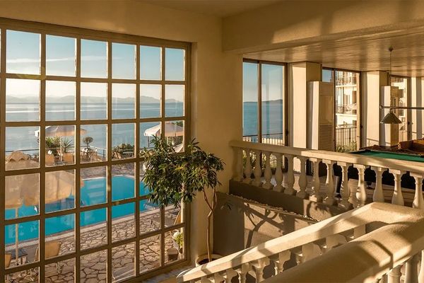 Canvas by Mitsis Belvedere (Agios Ioannis)