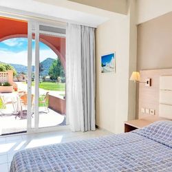 Canvas by Mitsis Messonghi