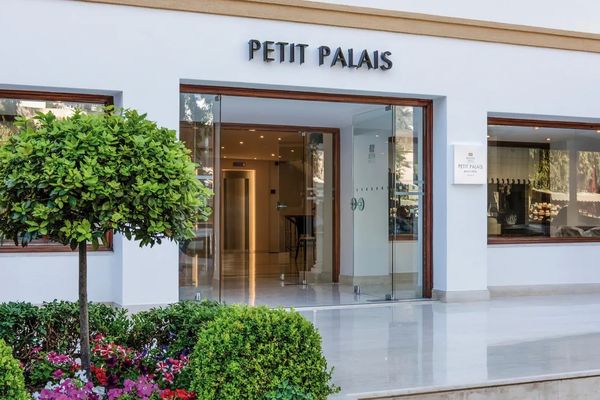 Canvas by Mitsis Petit Palais