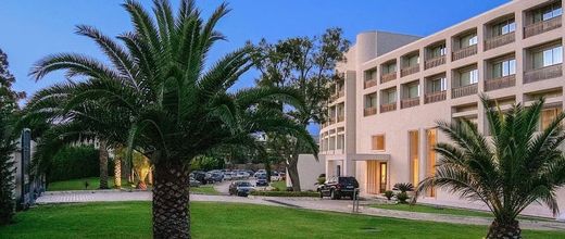 Canvas by Mitsis Petit Palais