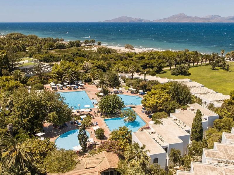 Caravia Beach & Bungalows