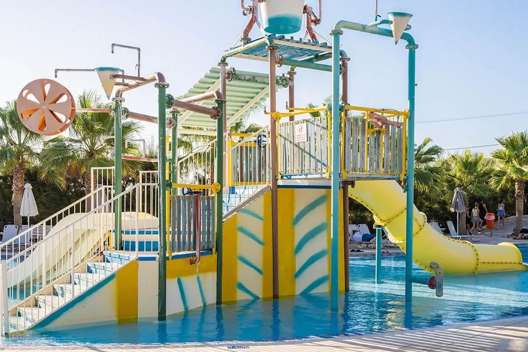 Caretta Island - aquapark