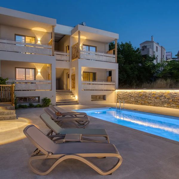Casa D' Oro Suites