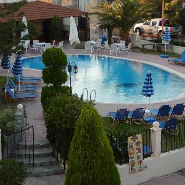 Casa Lyristis