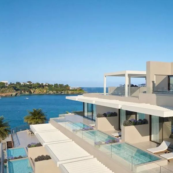Castello Boutique Suites By The Sea