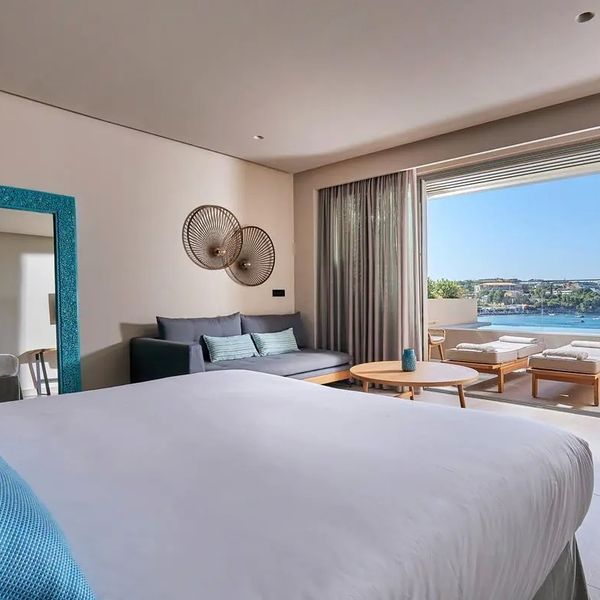 Castello Boutique Suites By The Sea